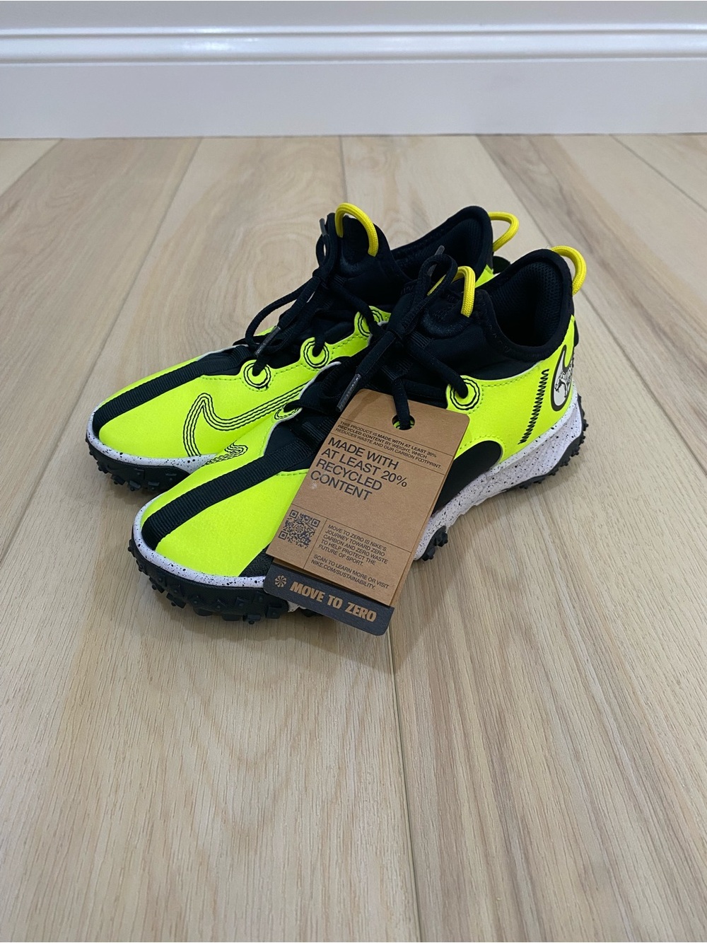 Nike Future Field Volt White Black Opti Yellow 4 Youth FB8643 703